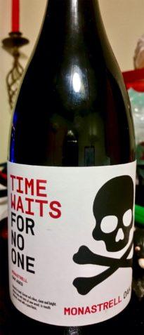 TIME WAITS FOR NO ONE MOMASTRELL 2017 BOTTLE e1571188934470