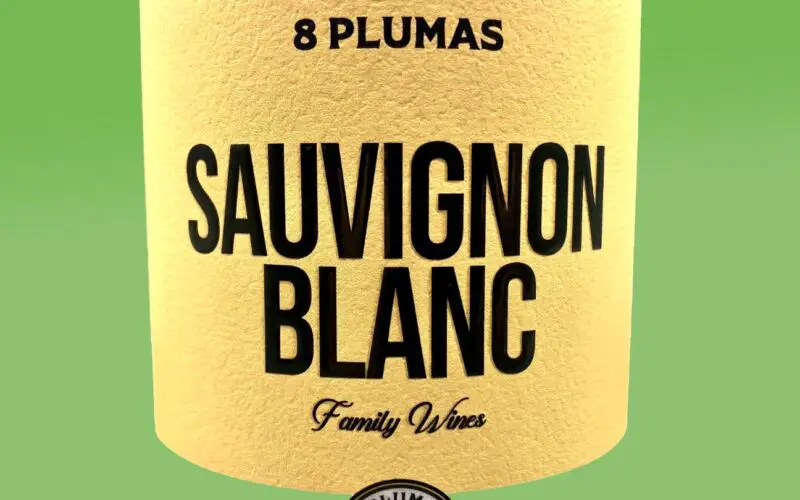 8 Plumas Sauvignon Blanc